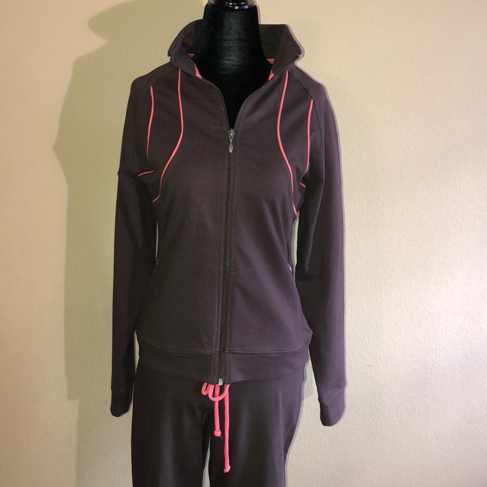 bcg Brown 2 Piece Capri Active Set